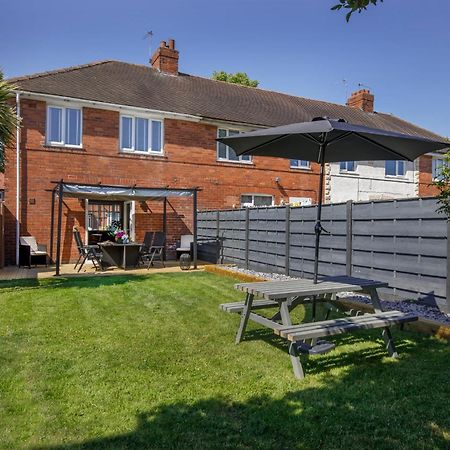 The Dodsworth Modern 4 Bedroom House, Sleeps 8 York Exterior photo
