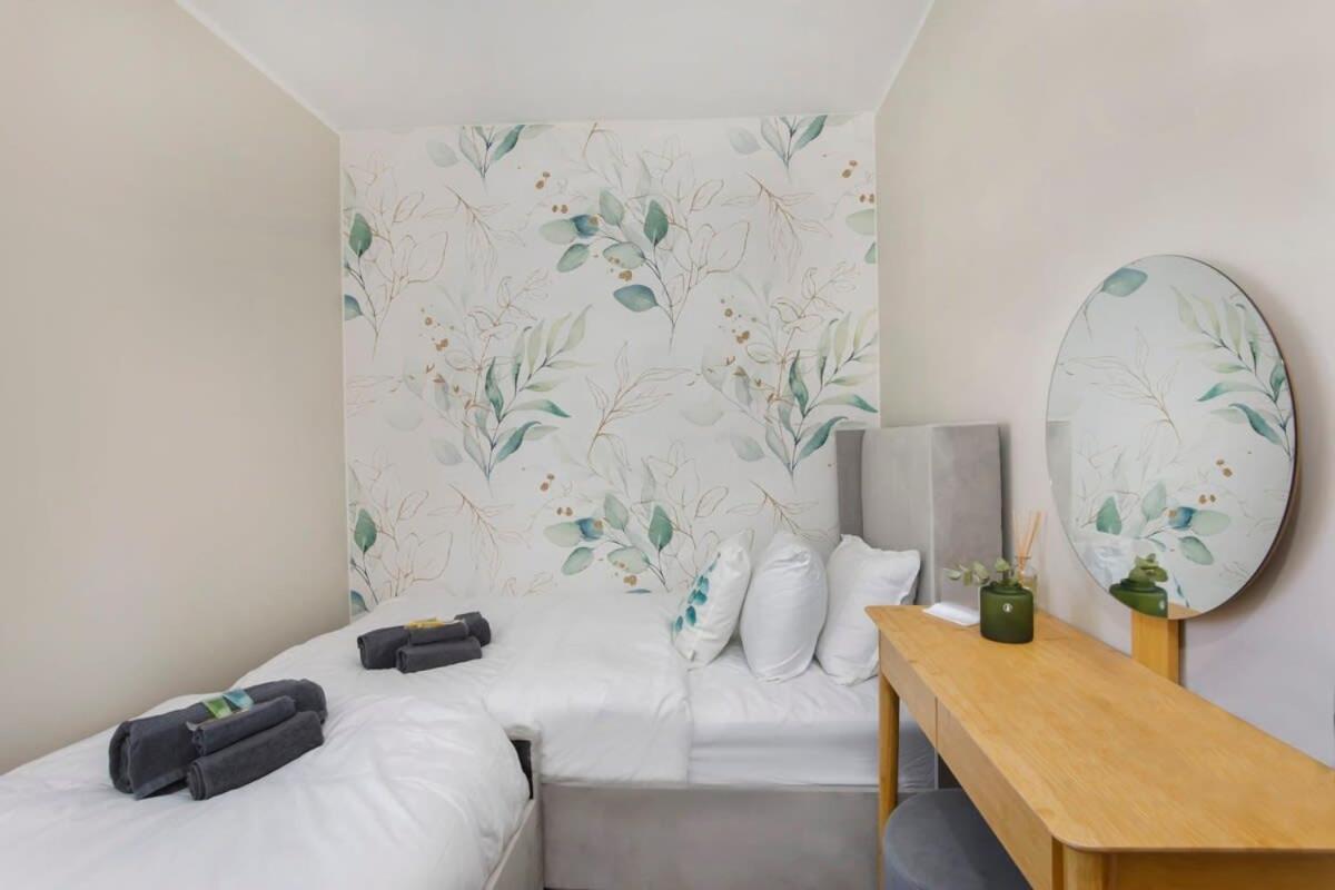 The Dodsworth Modern 4 Bedroom House, Sleeps 8 York Exterior photo