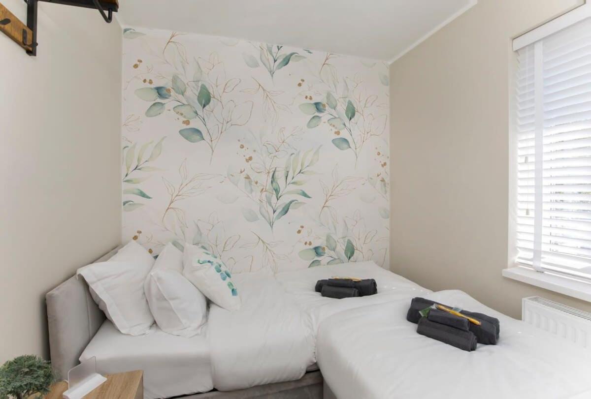 The Dodsworth Modern 4 Bedroom House, Sleeps 8 York Exterior photo