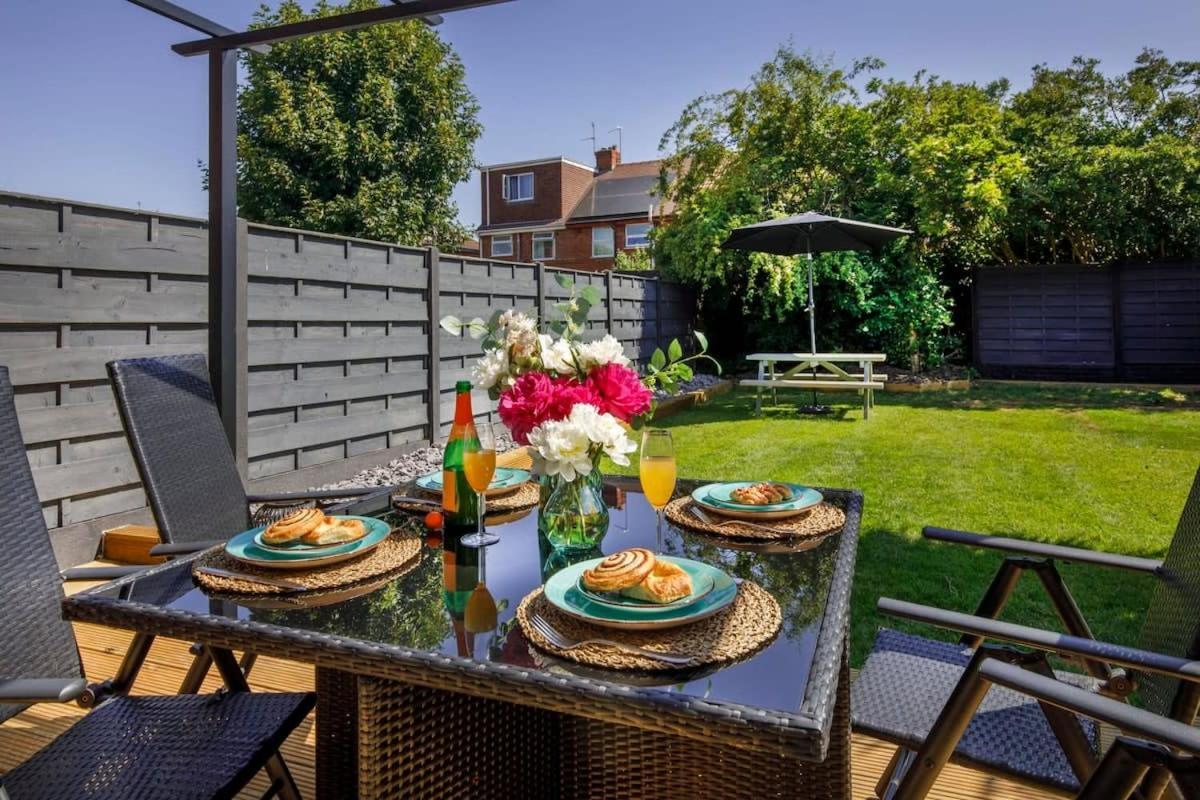 The Dodsworth Modern 4 Bedroom House, Sleeps 8 York Exterior photo