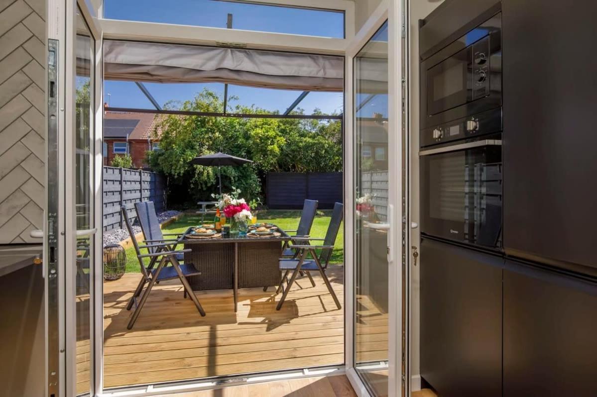 The Dodsworth Modern 4 Bedroom House, Sleeps 8 York Exterior photo