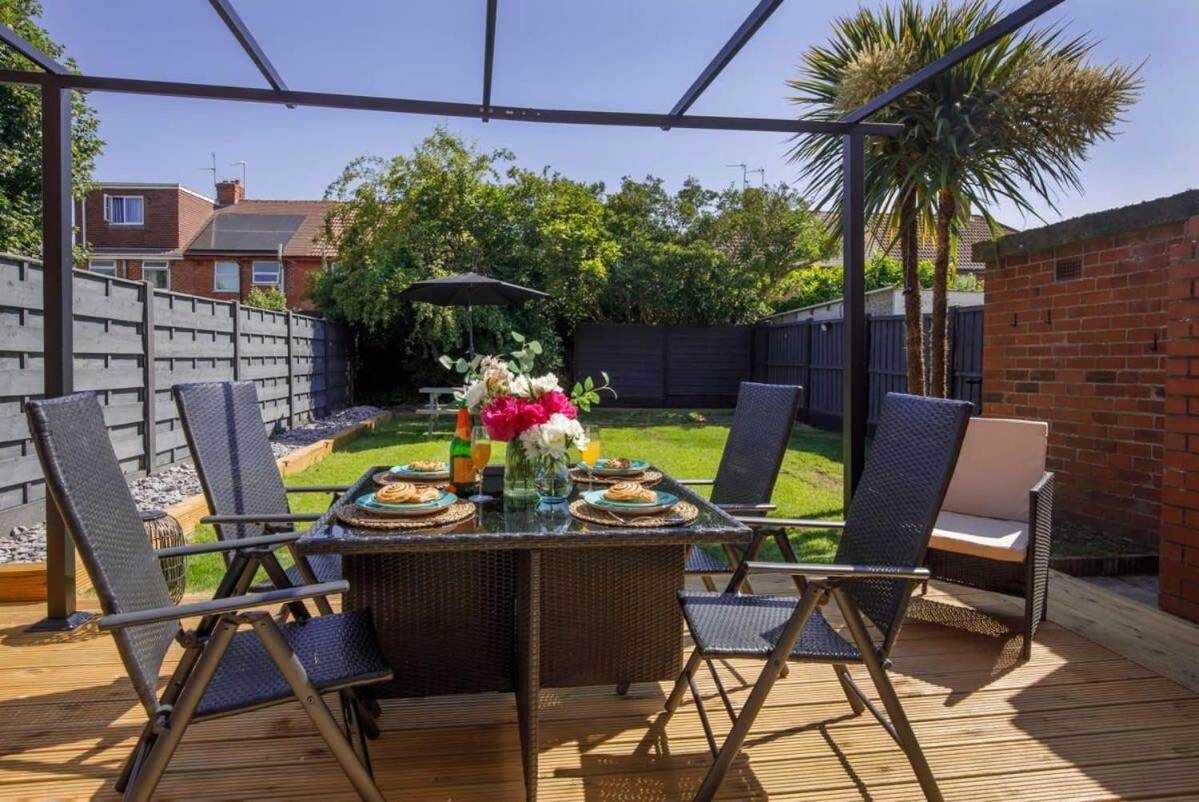 The Dodsworth Modern 4 Bedroom House, Sleeps 8 York Exterior photo